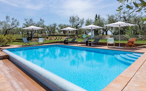 Le Residenze dei Potti 12: Schwimmbad, Blau, Resort, Gartenmöbel, Möbel, Sonnenliege, Eco Hotel, Garten, Schatten, Landscaping
