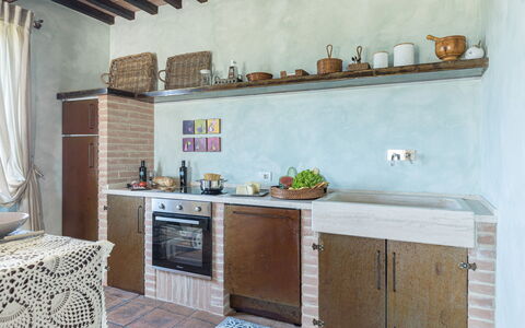 Le Residenze dei Potti 12: Wand, Möbel, Flooring, Holz, Interior Design, Küche, Fussboden, Countertop, Zimmer, Zuhause