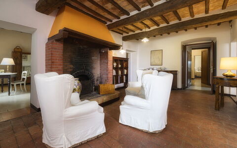 Villa le Logge 12: Möbel, Wand, Interior Design, Flooring, Fussboden, Decke, Zimmer, Zuhause, Beleuchtung, Wohnzimmer