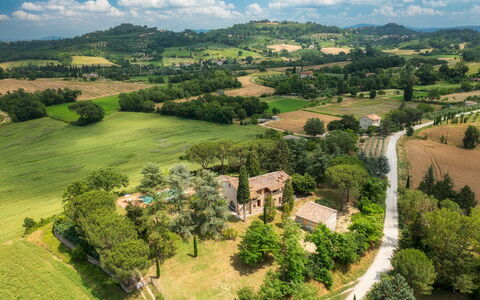 Fonte Pinella 8: Baum, Landschaft, Wohngebiet, Haus, Vogelperspektive, Einfach, Ländliches Gebiet, Grundstueck, Zuhause, Estate