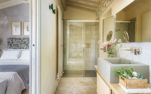 Villa Metelliano 10: Interior Design, Wand, Flooring, Fussboden, Möbel, Zuhause, Decke, Beleuchtung, Zimmer, Badezimmer