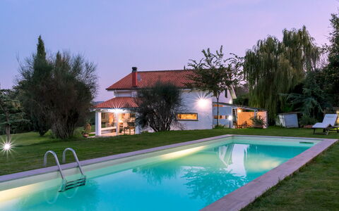 Villa Bubi 8+1: Schwimmbad, Blau, Resort, Zuhause, Verbundwerkstoff, Estate, Hazienda, Eco Hotel, Bauernhaus, Garten