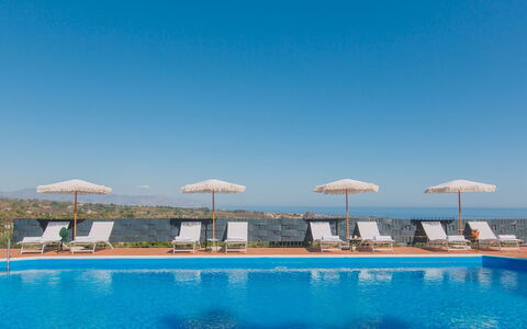 Villa Ingrid 12: Blau, Resort, Meer, Hotel, Eco Hotel, Ferienort, Schwimmbad, Linens, Schlafzimmer, Bett
