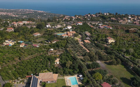 Villa Kimia 8: Wohngebiet, Vogelperspektive, Luftaufnahmen, Landschaft, Vorort, Zuhause, Urban Design, Menschliche Siedlung, Estate, Dorf