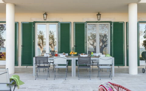 Villa Lucente 6+2: Möbel, Gartenmöbel, Stuhl, Schatten, Tisch Im Freien, Küche & Esszimmer Tisch, Terrasse, Outdoor Struktur, Veranda, Design
