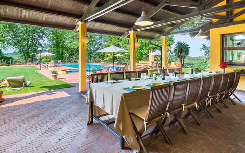 Tenuta Contessa Chiara 17: Schwimmbad, Resort, Eco Hotel, Schatten, Estate, Hazienda, Freizeit, Stuhl, Garten, Gartenmöbel