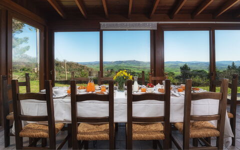 Podere Il Chiesino 8+2: Möbel, Interior Design, Holz, Tabelle, Stuhl, Küche & Esszimmer Tisch, Zimmer, Decke, Esszimmer, Eco Hotel