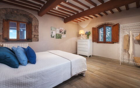 Podere Il Chiesino 8+2: Möbel, Interior Design, Wand, Holz, Flooring, Schlafzimmer, Fussboden, Bett, Zuhause, Zimmer