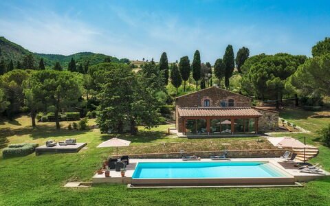 Podere Il Chiesino 8+2: Schwimmbad, Estate, Garten, Hazienda, Bauernhaus, Freizeit, Resort, Villa, Rasen, Landscaping