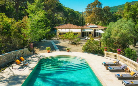 Villa Laconella 8+4: Wasser, Schwimmbad, Resort, Estate, Eco Hotel, Thermae, Freizeit, Hazienda, Ferienort, Schatten