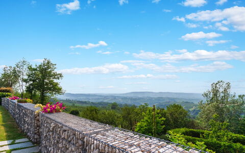 Tramonto Albese 4: Landschaft, Garten, Steinwand, Landscaping, Backstein, Flagstone, Walkway, Cobblestone, Zaun