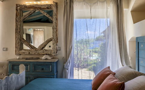 Villa Padulella 8+2: Möbel, Interior Design, Schlafzimmer, Linens, Bett, Textil, Zimmer, Vorhang, Bedding, Fensterbehandlung