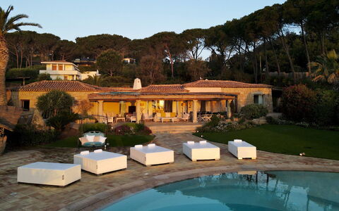 Villa Padulella 8+2: Resort, Estate, Eco Hotel, Gartenmöbel, Hazienda, Küste, Villa, Schwimmbad, Landscaping, Ferienort