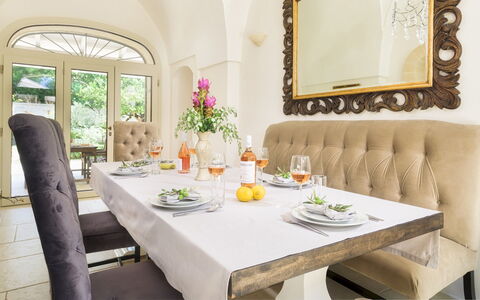 Villa la Dolce Vita 6: Möbel, Interior Design, Tabelle, Stuhl, Esszimmer, Küche & Esszimmer Tisch, Geschirr, Zimmer, Beleuchtung, Flooring