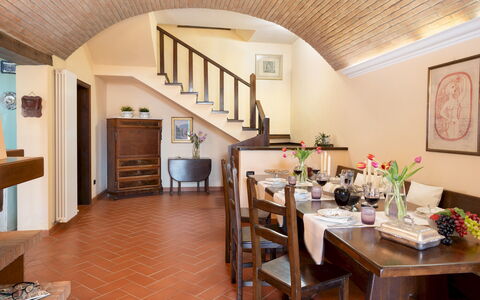 Villa Nikka 6: Möbel, Interior Design, Flooring, Wand, Fussboden, Holz, Decke, Tabelle, Küche & Esszimmer Tisch, Esszimmer