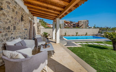 Villa Gallus 6: Schwimmbad, Möbel, Resort, Gartenmöbel, Wohnung, Stuhl, Flagstone, Eco Hotel, Estate