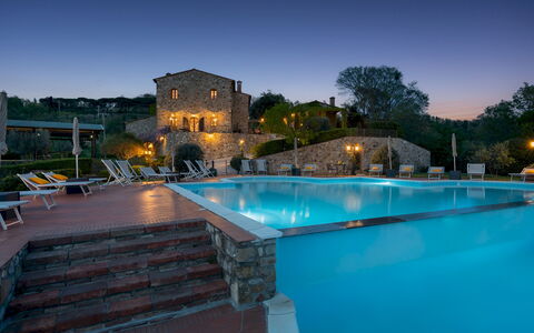 Guado al Sole 26+4: Schwimmbad, Estate, Resort, Eco Hotel, Ferienort, Villa, Hazienda, Hotel, Water Feature, Villa