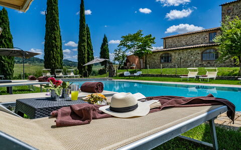 Le Colombelline 12: Gebirge, Senke, Grat, Estate, Hazienda, Resort, Alpen, Schwimmbad, Villa