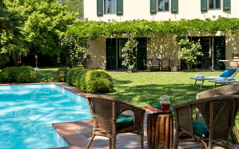 Villa Paesante 8: Schwimmbad, Gartenmöbel, Strauch, Resort, Garten, Möbel, Schatten, Eco Hotel, Estate, Landscaping