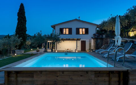 Terrazza sulla Valle 4+2: Schwimmbad, Resort, Verbundwerkstoff, Thermae, Eco Hotel, Freizeit, Gartenmöbel, Hotel, Villa, Estate