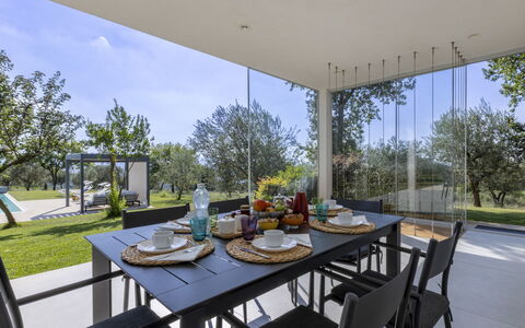Villa Petrillo 6: Möbel, Stuhl, Grundstueck, Gartenmöbel, Schatten, Küche & Esszimmer Tisch, Garten, Eco Hotel, Landscaping, Garten