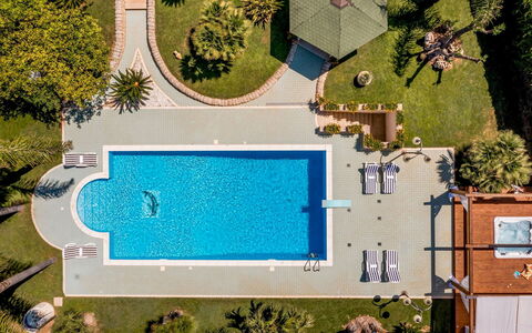 Villa Cutrera 8: Schwimmbad, Freizeit, Resort, Eco Hotel, Thermae, Freizeitzentrum, Schatten, Water Feature, Regenschirm, Landscaping