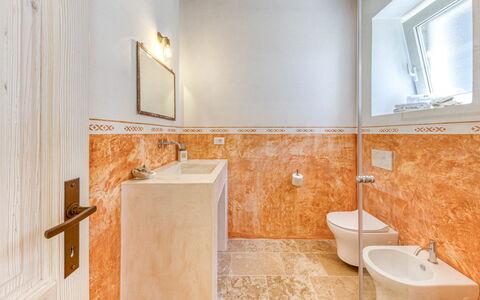 Il Nachiro 6: Flooring, Fussboden, Armatur, Interior Design, Fliese, Badezimmer, Installation, Zapfhahn, Sinken, Marmor