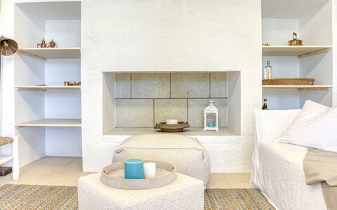 Il Nachiro 6: Wand, Flooring, Interior Design, Möbel, Fussboden, Zimmer, Zuhause, Decke, Wohnzimmer, Regale