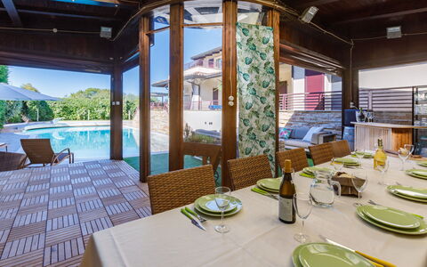 Villa Alais 8: Zuhause, Resort, Stuhl, Schatten, Holzbeize, Deck, Eco Hotel, Veranda, Estate, Villa
