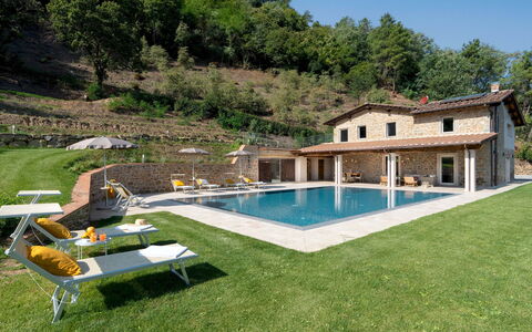 Villa Carlotta 8: Schwimmbad, Haus, Estate, Hütte, Resort, Eco Hotel, Bauernhaus, Villa, Hazienda, Thermae