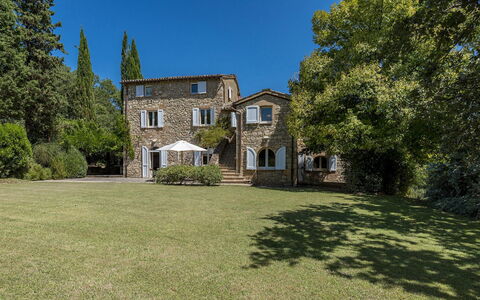 Casale le Querce di Cetona 8: Baum, Gras, Strauch, Landschaft, Estate, Zuhause, Hütte, Bauernhaus, Rasen, Villa