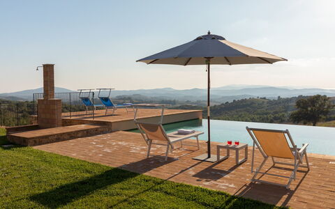 Casale Grottini 8: Möbel, Gartenmöbel, Schwimmbad, Stuhl, Schatten, Sonnenliege, Holzbeize, Resort, Hartholz, Holzboden