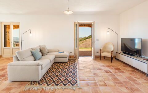 Casale Grottini 8: Flooring, Fussboden, Möbel, Wohnzimmer, Couch, Holzboden, Stuhl, Holzbeize, Hartholz