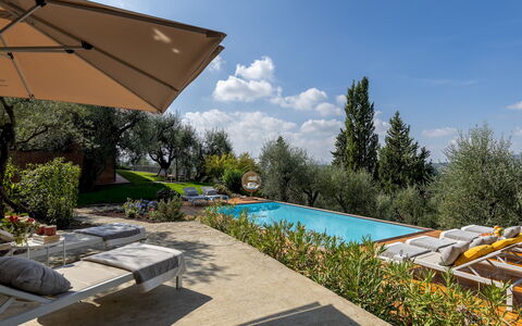 Villa Adisa 8: Blau, Schwimmbad, Resort, Sonnenliege, Gartenmöbel, Eco Hotel, Estate, Villa, Garten, Landscaping