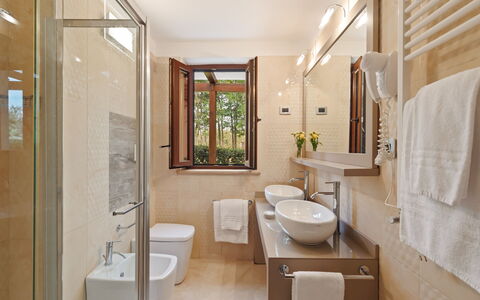 Tenuta Esdra 20: Flooring, Wand, Interior Design, Armatur, Fussboden, Badezimmer, Bad Sink, Sinken, Zuhause, Zapfhahn