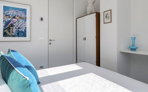 Villa Ponti 6: Möbel, Interior Design, Fussboden, Flooring, Holz, Zimmer, Zuhause, Wohnung, Schlafzimmer, Bett