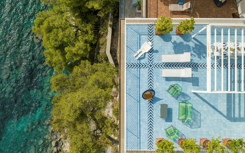 Villa Ponti 6: Schwimmbad, Resort, Freizeit, Gartenmöbel, Eco Hotel, Stuhl, Urlaub, Hotel, Ferienort, Sonnenliege