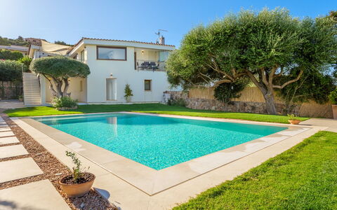 Villa la Marina 5+1: Schwimmbad, Blau, Resort, Verbundwerkstoff, Freizeit, Garten, Water Feature, Eco Hotel, Estate, Hinterhof