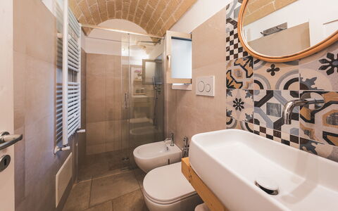 Trulli Biancapetra 8+2: Flooring, Fussboden, Interior Design, Decke, Armatur, Zimmer, Fliese, Badezimmer, Installation, Sinken