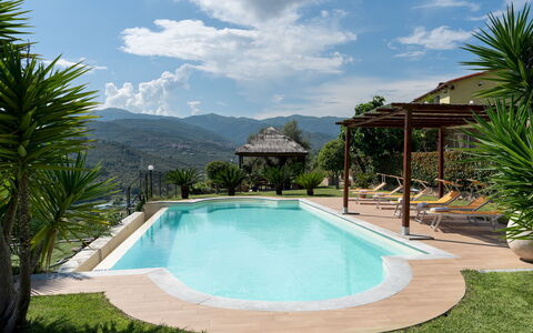 Villa Vittorio 6+2: Schwimmbad, Wasser, Resort, Gartenmöbel, Eco Hotel, Thermae, Water Feature, Schatten, Stuhl, Hazienda