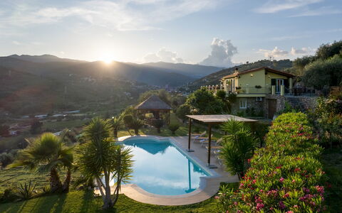 Villa Vittorio 6+2: Schwimmbad, Landschaft, Resort, Eco Hotel, Estate, Bergstation, Gebirge, Landscaping, Villa, Bauernhaus