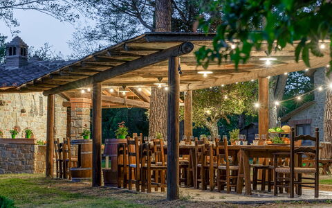 Podere Giardino 16+2: Holz, Schatten, Garten, Outdoor Struktur, Pavillon, Landscaping, Hinterhof, Gazebo, Holz, Gartenbauten