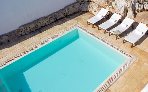 Villa Floria 4: Schwimmbad, Verbundwerkstoff, Resort, Gartenmöbel, Fliese, Thermae, Hotel, Design, Eco Hotel, Flagstone