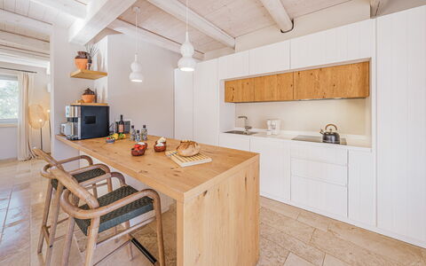 Opuntia Trulli e Lamie 10: Möbel, Flooring, Küche, Interior Design, Countertop, Holz, Fussboden, Decke, Holzboden, Cabinetry