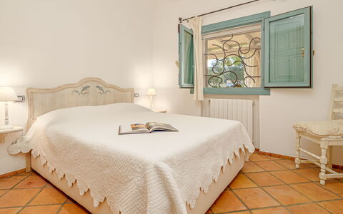 Villa Typha 10: Möbel, Interior Design, Schlafzimmer, Wand, Bett, Fussboden, Flooring, Holz, Decke, Zimmer