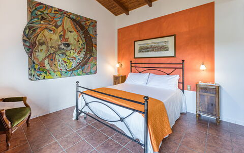La Vigna 4: Möbel, Interior Design, Flooring, Fussboden, Decke, Zuhause, Bett, Zimmer, Schlafzimmer, Stuhl