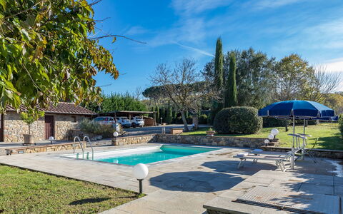 La Vigna 4: Schwimmbad, Resort, Schatten, Garten, Landscaping, Eco Hotel, Hazienda, Estate, Hinterhof, Gartenmöbel