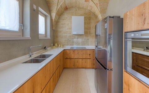 Villa Porta Azzurra 6+2: Flooring, Holz, Fussboden, Interior Design, Decke, Countertop, Fliese, Küche, Holzbeize, Cabinetry