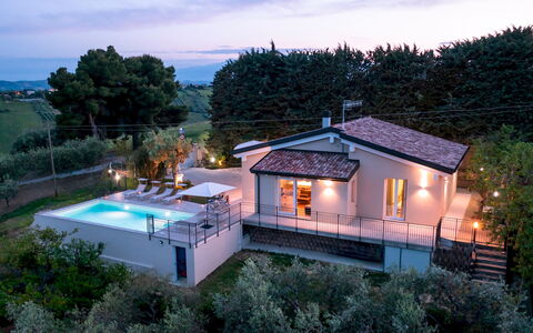 Dimora Campo delle Mura 4+2: Schwimmbad, Resort, Estate, Villa, Bauernhaus, Garten, Hazienda, Eco Hotel, Thermae, Balkon