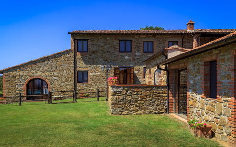 Villa Stroncoli 14: Landschaft, Ländliches Gebiet, Mauerwerk, Hütte, Bauernhaus, Backstein, Estate, Steinwand, Hazienda, Villa